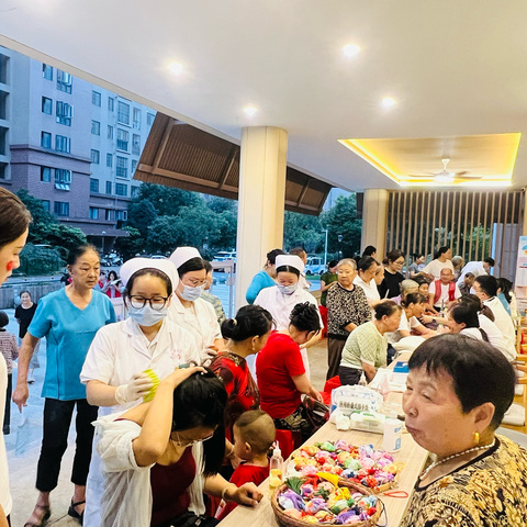 夜暖健康路 惠民到家门— 金口中心卫生院开展健康夜市活动