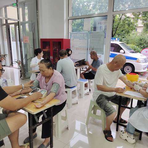 太平路街道同庆社区开展“健康义诊进社区，便民服务暖人心”志愿服务活动
