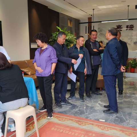 国网宕昌县供电公司:情系老同志 精准保健康