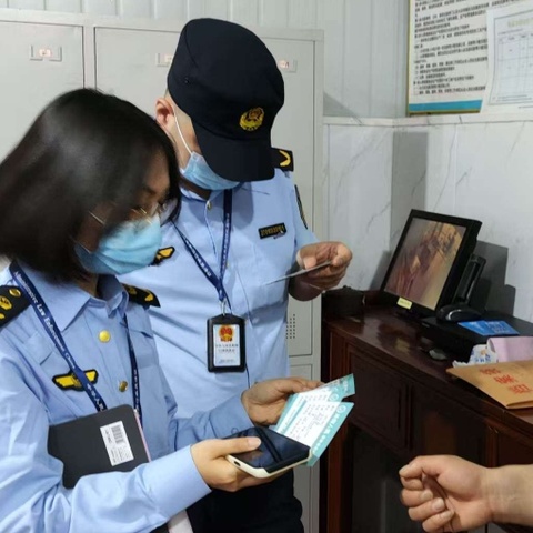 莲湖区西关市场监管所----护航消费安全，节前专项检查