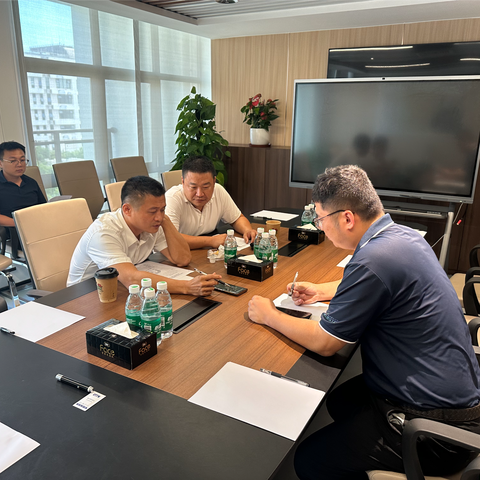 朱博阳同志到科技城开发公司就项目调规等问题进行座谈