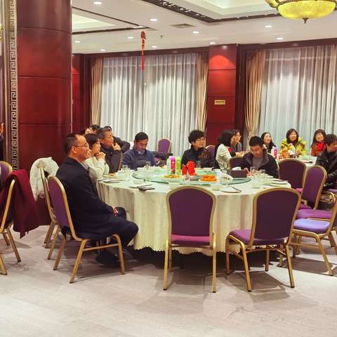 银校携手，共贺新春