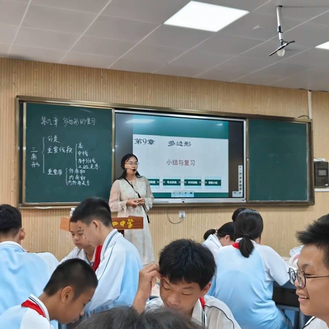 师徒结对育桃李，躬耕笃行谱新篇——记海口市第四中学师徒结对汇报课活动