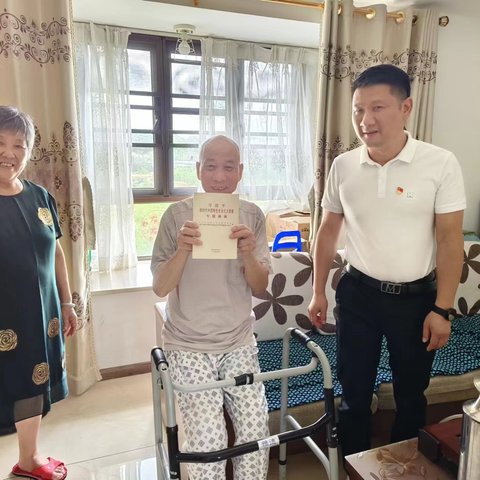 天翔社区党总支部开展“送学上门”活动