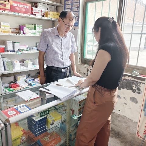 卫健局分管人员深入马布门诊部村卫生室开展督导检查
