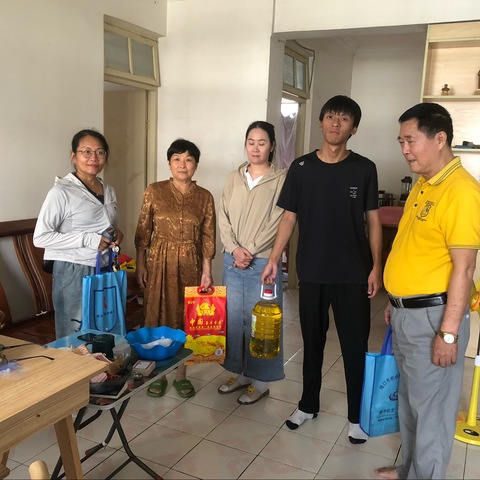 平安关爱在行动——龙华区海垦街道联合市卫健委开展社会面困难吸毒人员慰问活动