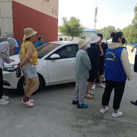 让胡路区乘风街道乘风三社区第六网格员许文楠 小网格大作用   警网联动显成效