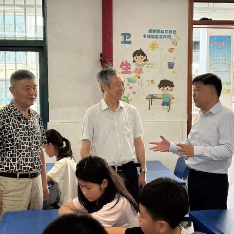 七彩假日  快乐成长  ——区关工委领导莅临淮安市老张集中心小学调研指导暑期教育辅导工作
