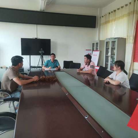 尧文村后备干部座谈会