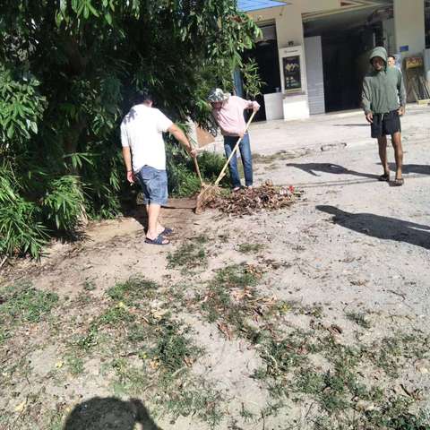 尧文村持续开展环境卫生整治工作