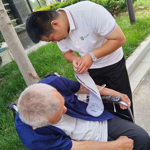 义诊进居家，健康进万家