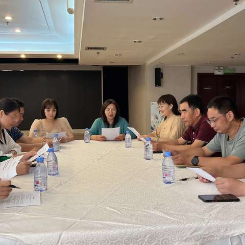 区政协委员联络办组织召开专题学习座谈会