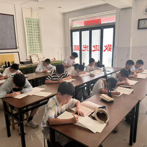 翰墨飘香，笔底生花——王利仁书法工作室暑期班完美收官