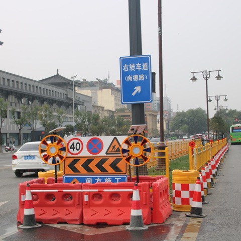 鼓足干劲全力冲刺--东大街及延伸线微改造项目掀起四季度施工大干热潮