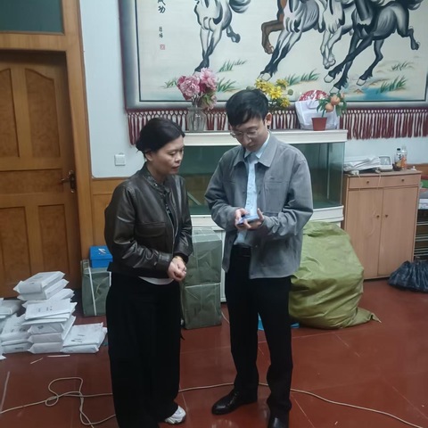 建行襄城支行宣传反假及防范非法集资活动