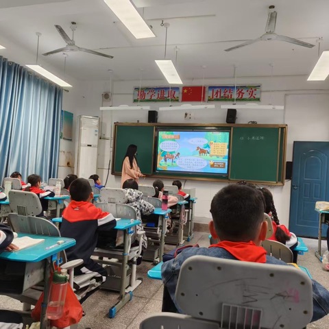 精准视导促提升，深耕课堂助成长——我校迎接教科所常规教学视导工作
