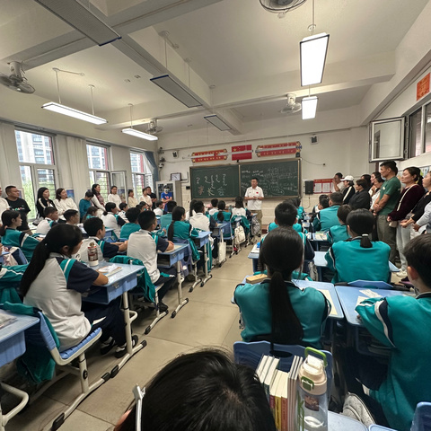 遇见.携手.赢在新学期——8年4班新学期家长会