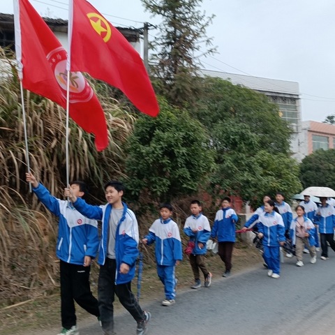 春季学雷锋，情暖敬老院——路口乡中学开展“学雷锋”敬老院慰问活动