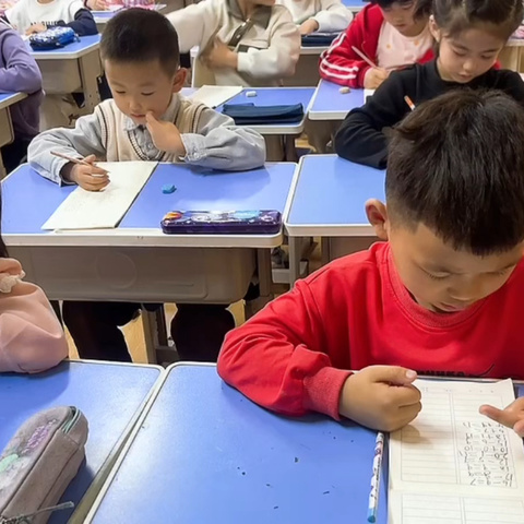 君蕾幼儿园幼四班三月份小记