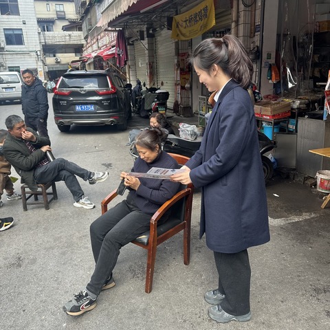 长沙北站路支行开展“信用点亮生活，诚信成就未来”3.15主题宣传活动