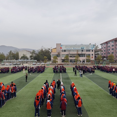 “消防安全始于心，防患未然始于行”——长岭中学消防安全演练