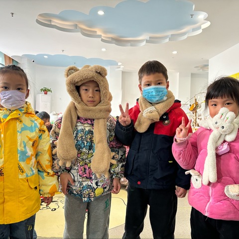 hello  我的树朋友——东祥幼儿园大三班课程故事