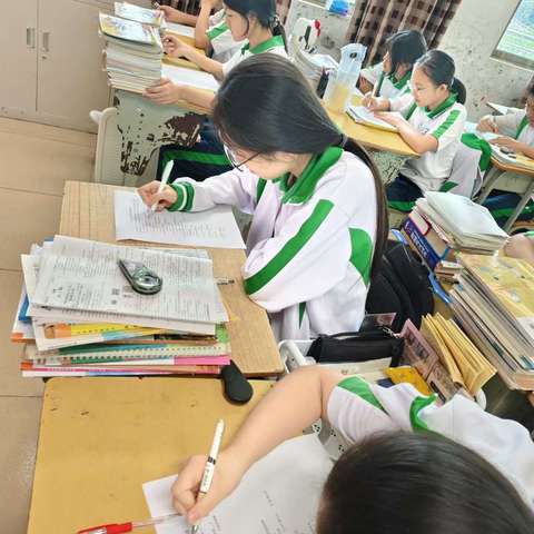 英语自主阅读学生调查问卷。