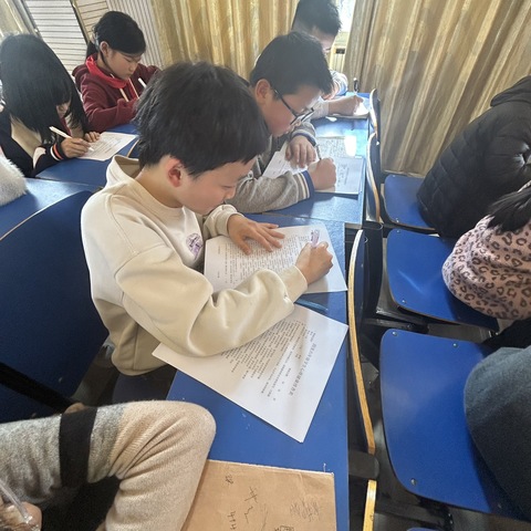 守护童心 向阳成长 ——余干县第三小学心理健康系列活动暖心开展