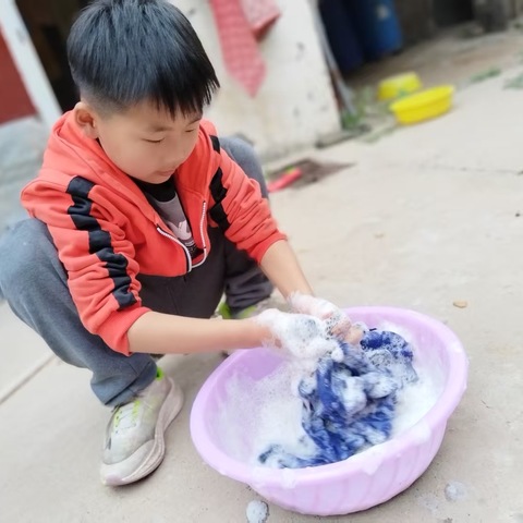 【濮阳县八公桥光明小学】三一班——我是劳动小能手