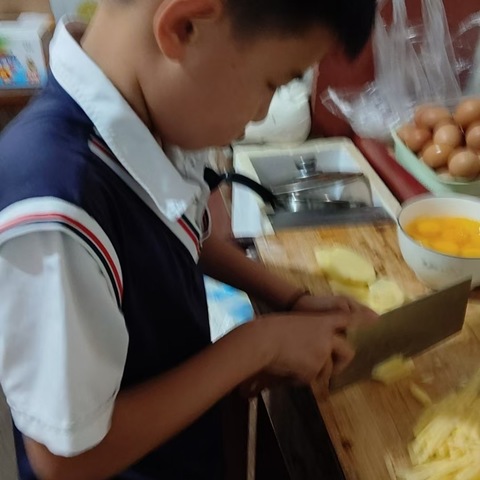 【濮阳县八公桥光明小学】三一班——美食小当家之酸辣土豆丝