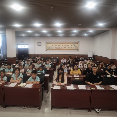 “味”爱同行，共筑校园“食”光——瑞昌路小学召开学校膳食监督家长委员会会议暨4月份午餐满意度调查