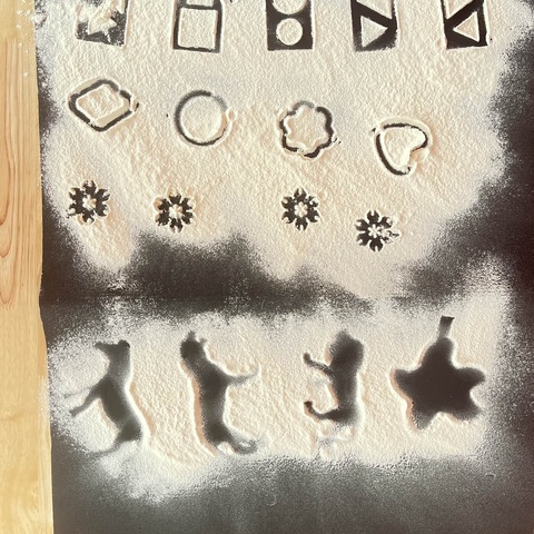 伏城实验幼儿园小四班——面粉影子画