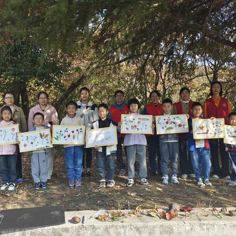 舞钢市垭口街道朝阳社区开展“童心绘秋·环保同行”秋季亲子活动