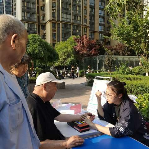 康源耆祥||瓦胡同社区养老服务站“便民集市进社区，关爱老人零距离”