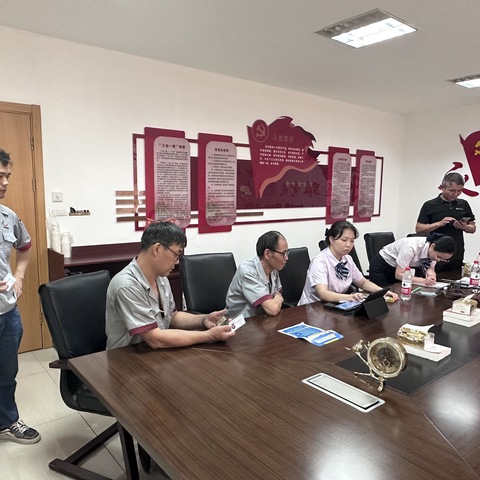 夏日炎炎，上门开卡——练市支行外拓喜盈门代发薪开卡