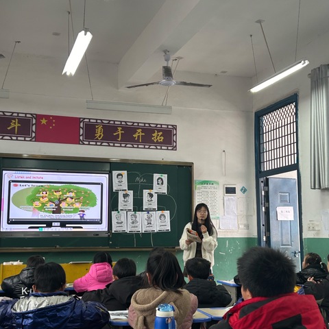 磨砺促成长 初蕊绽芬芳——武夷山镇中心小学英语组开展新教师亮相课活动