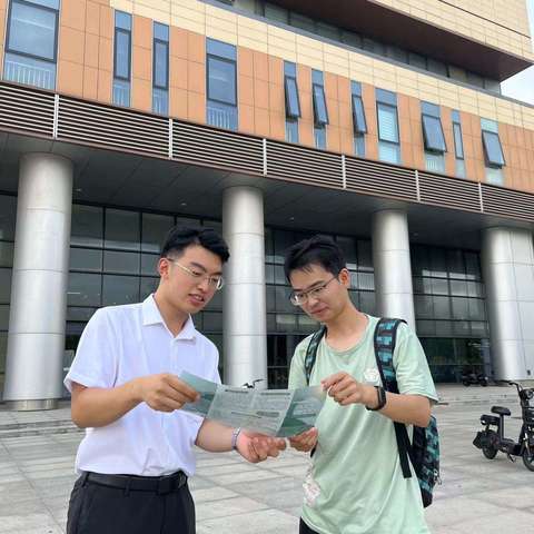 中信银行唐山曹妃甸自贸区支行开展反假货币宣传活动