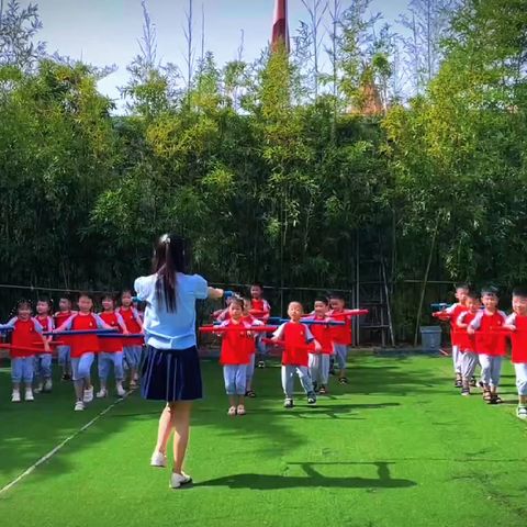 【洛龙区领航幼儿园】中二班学期汇报会