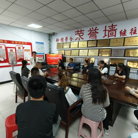 【争一流•当冠军】工业街街道平安路西社区携手宣化妇联和张家口秋文心理平台组织开展家庭教育志愿活动