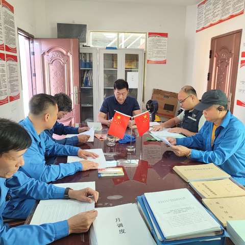 区住建局对液化气经营企业进行宣贯教育