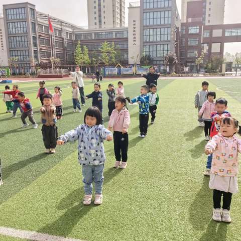 启明小学附属幼儿园小二班——第十八周幼儿园精彩时刻