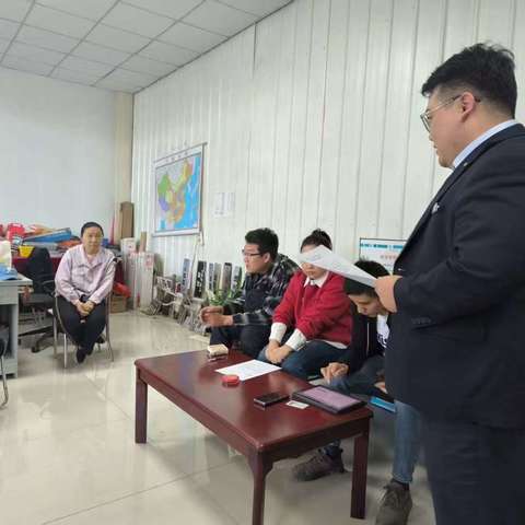 【伊犁分行】奎屯团结路支行：关于开展“整治拒收人民币”专项宣传活动