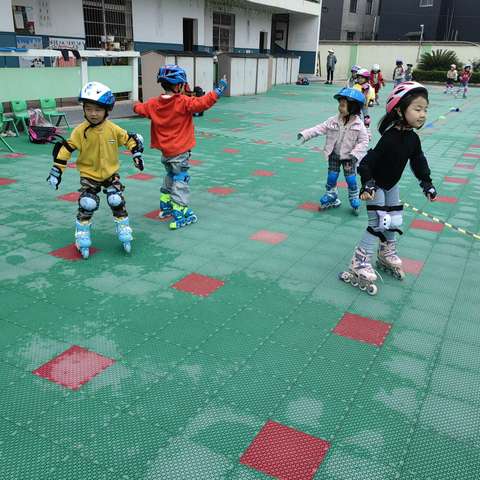 江北小学附属幼儿园苗苗班一周生活回顾        亲爱的孩子们，美好的一周又结束啦！有没有觉得时间过得太快呢？那让我们一起来回顾一下精彩的一周吧！