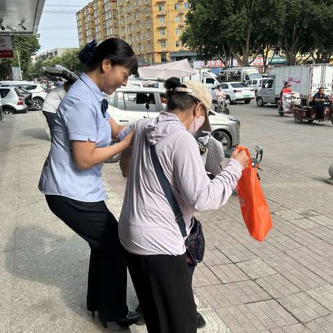 【工银晋如意】暖心敬老服务，托起幸福“夕阳红”——尧都南城支行