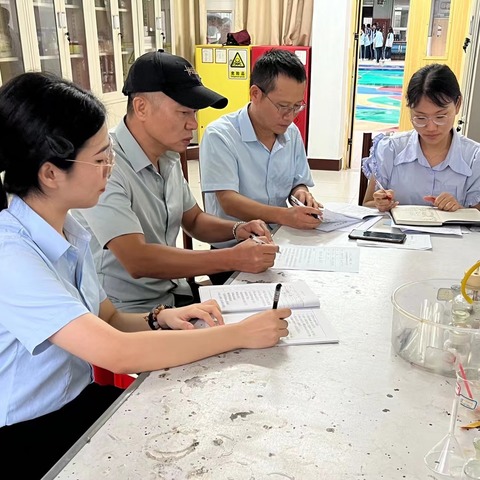 记2023-3024学年第一学期海口市西湖实验学校  德育师徒第10周指导学习