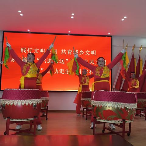 杨柳湾镇茶叶谷村开展“乡风文明大讲堂”新时代文明实践活动