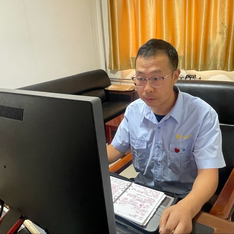贯彻落实“六条禁令” 电力项目部职工这样说