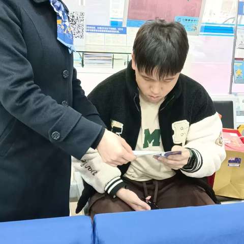 建行石狮九二支行开展防范非法金融集中宣传活动