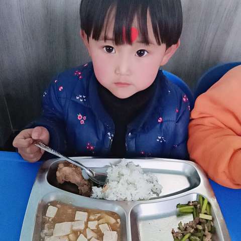 小红帽幼儿园荔枝班三月份成长故事