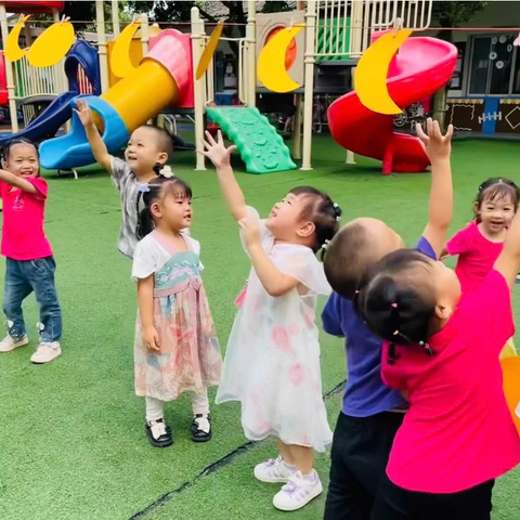 佳乐幼儿园小班9月主题 ——我上幼儿园